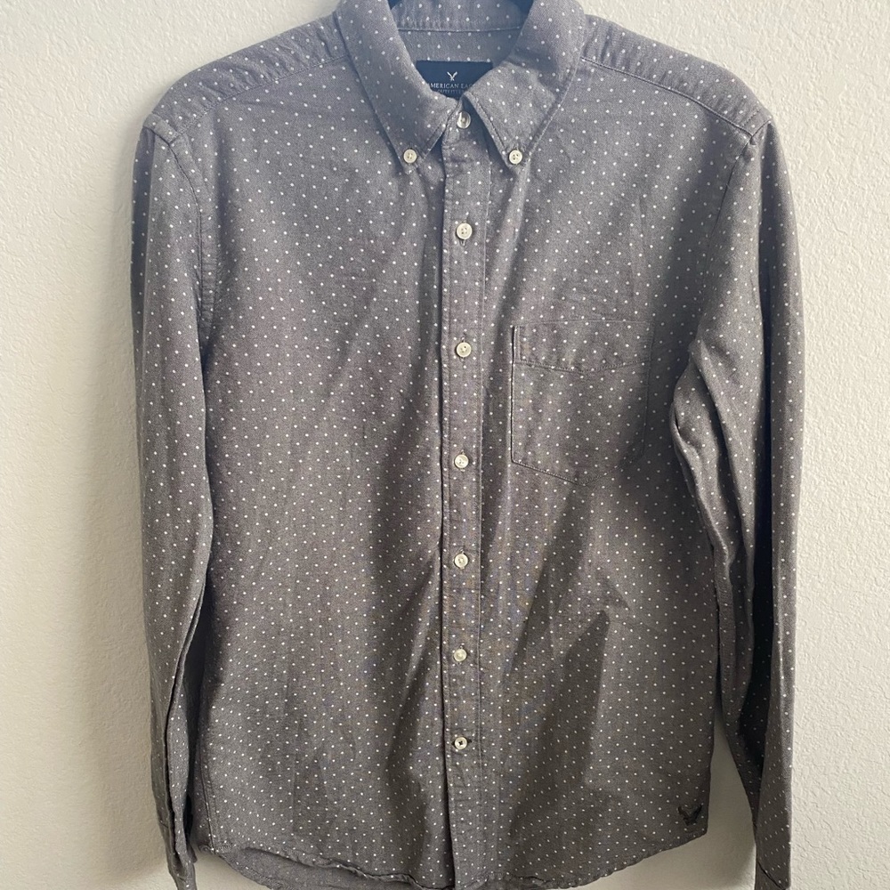 American Eagle Men’s Gray Polka Dot Button Shirt